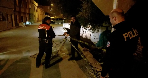 Kozan'da El Bombası Alarmı